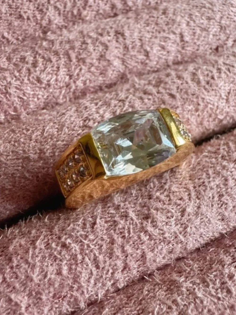 N/A bold gold